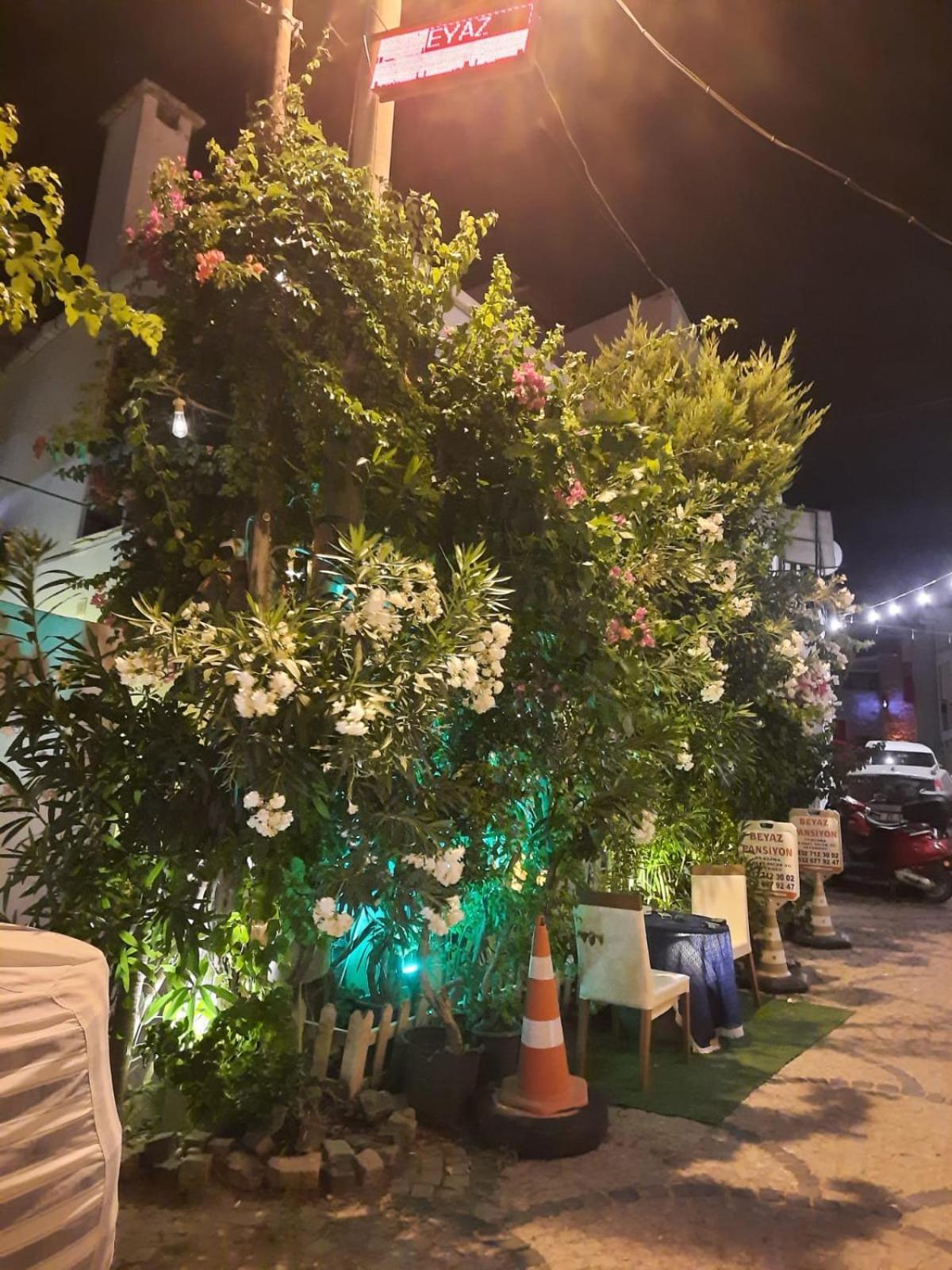 Beyaz Apart Pansiyon Cesme Exterior photo