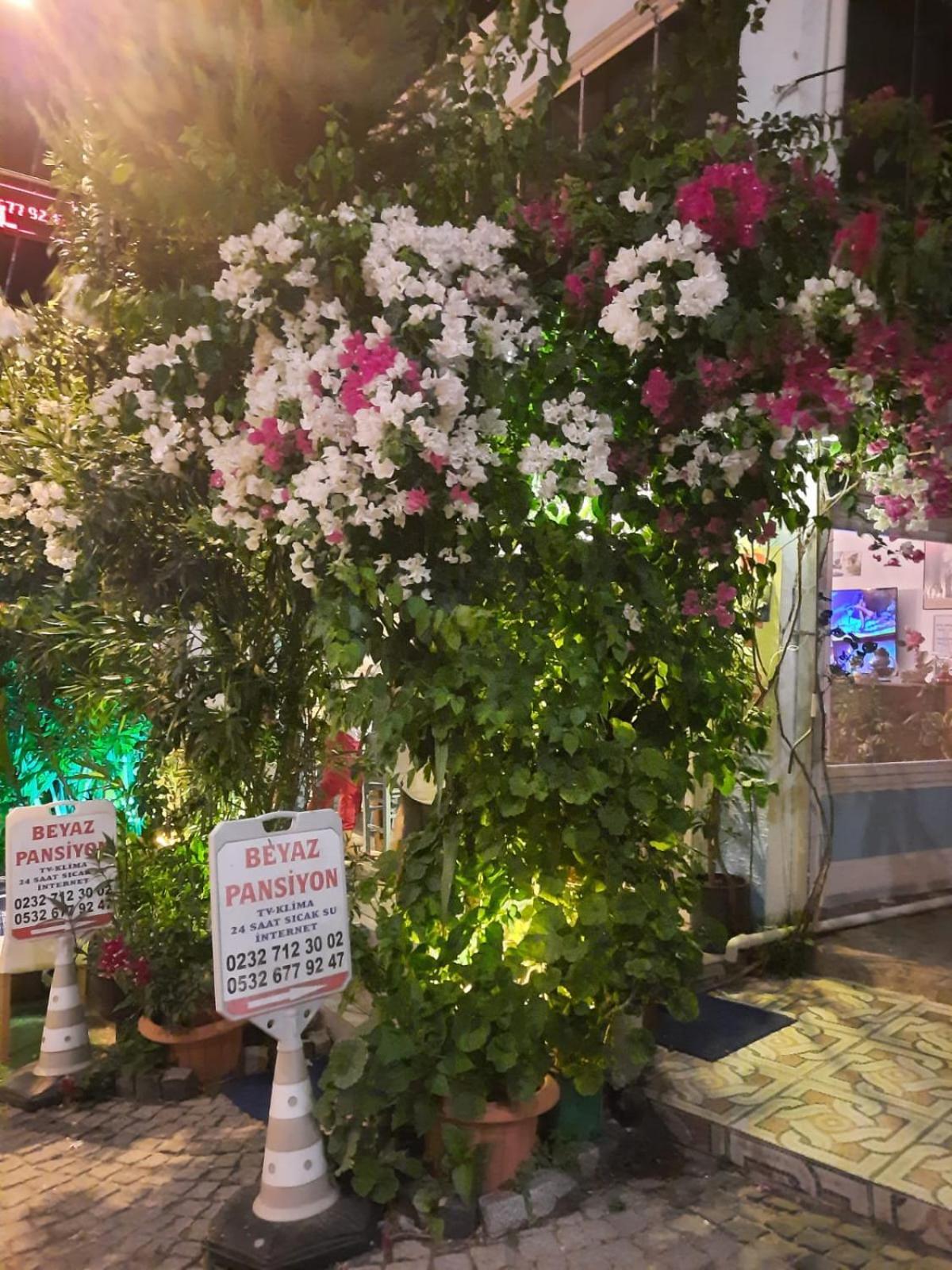 Beyaz Apart Pansiyon Cesme Exterior photo